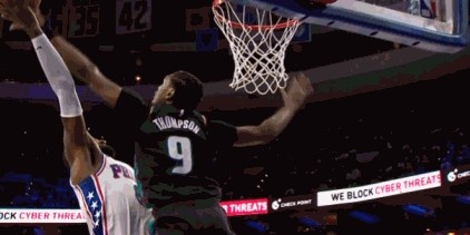 开云在线-干净好帽！奥萨尔篮下帽翻乔治被吹犯规 活塞挑战成功