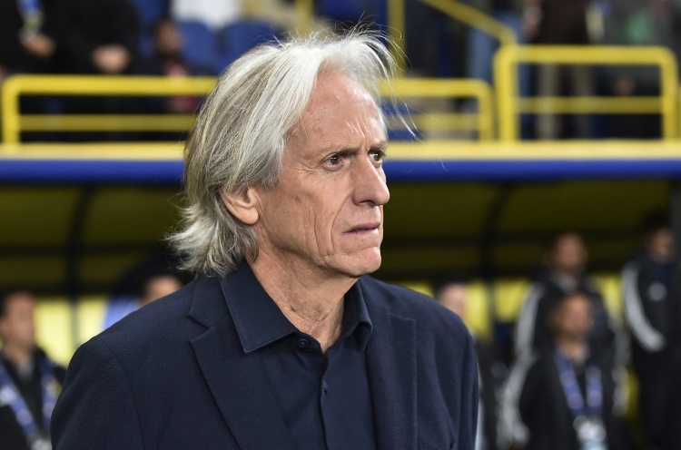 开云在线-5-2大胜！胜利主帅：我们有一名出色的前锋，不好的地方是丢了2球